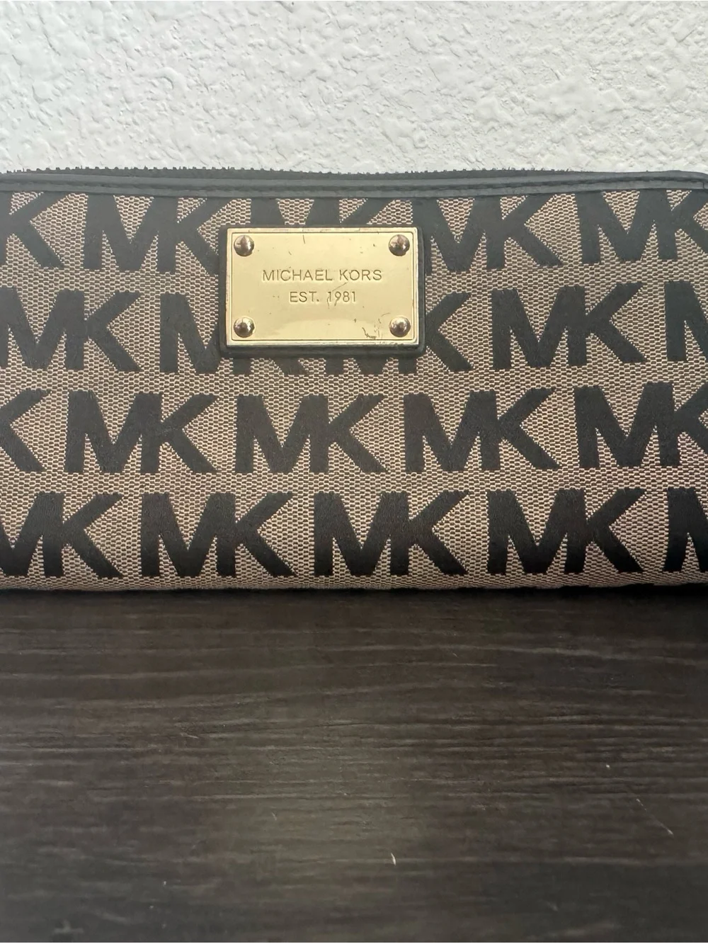 Michael Kors Monogram Zip Wallet in Tan and Black with Gold Plaqueu